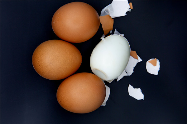 富硒雞蛋怎么來的？吃富硒雞蛋好不好？